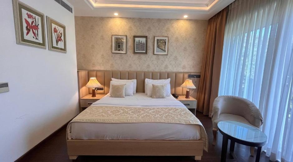 The Woodbury Hotel Gurgaon