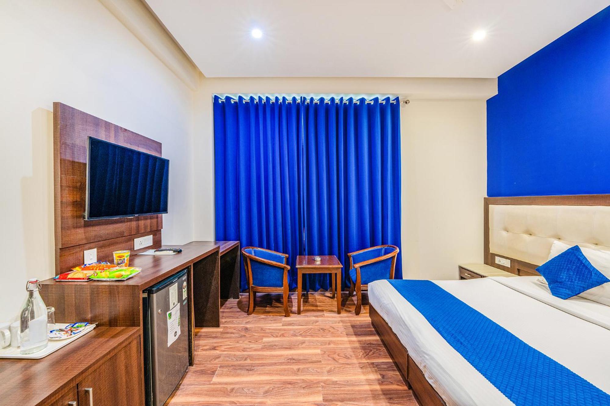 Fabhotel Oyster Hotel Gurgaon
