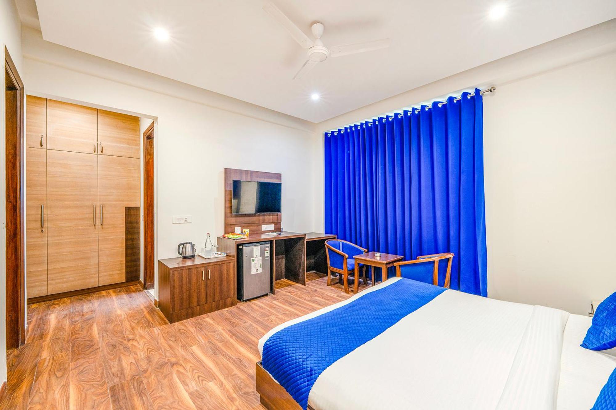 Fabhotel Oyster Hotel 3*
