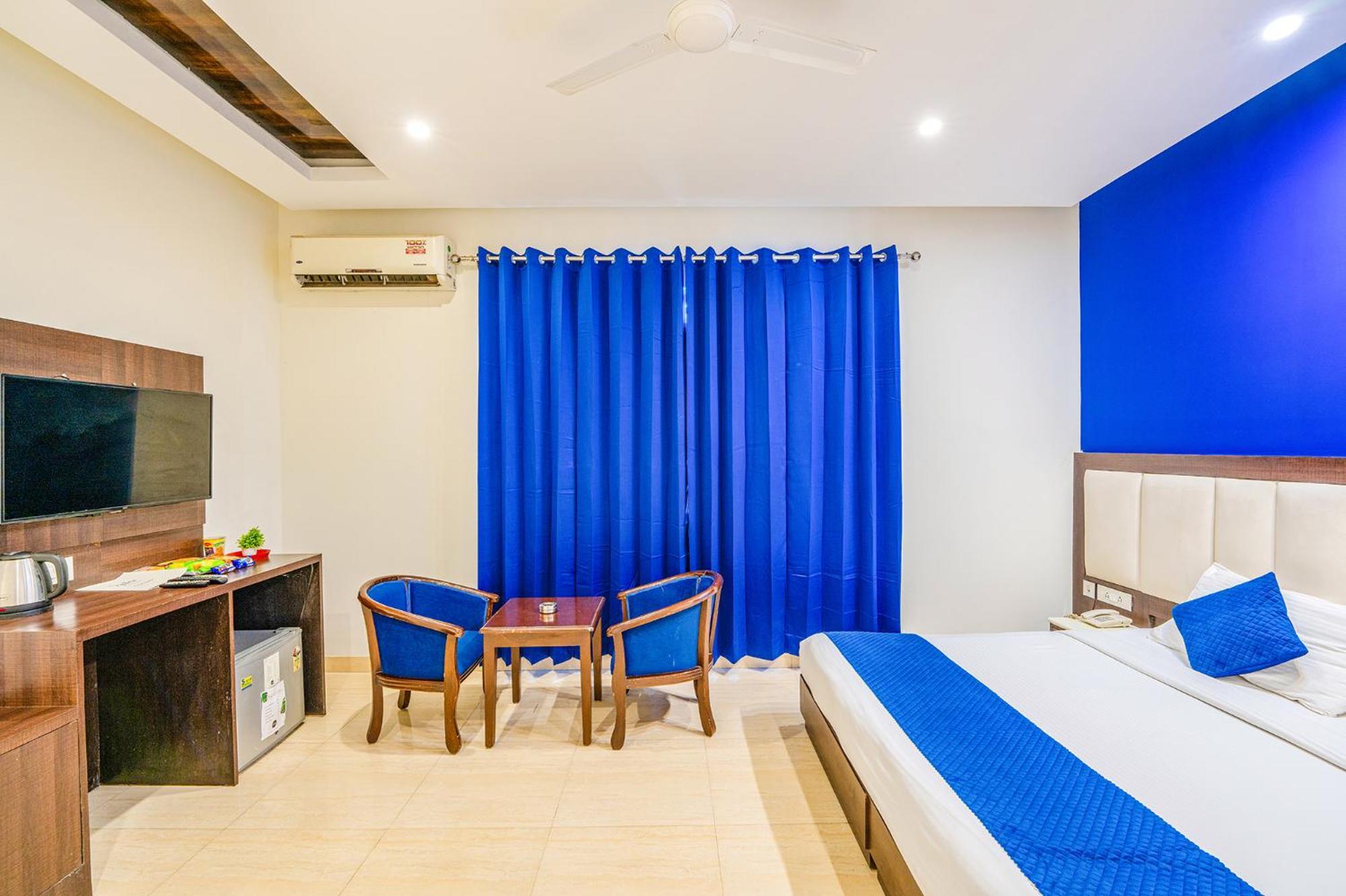 Hotel Fabhotel Oyster Gurgaon