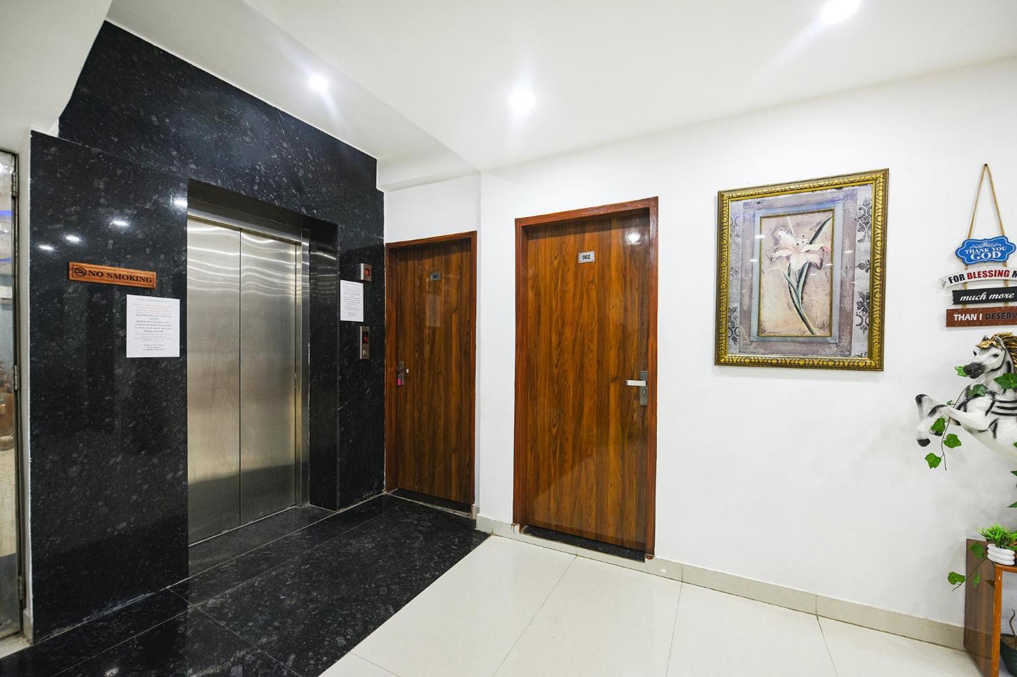 Fabhotel Wonderland Gurgaon