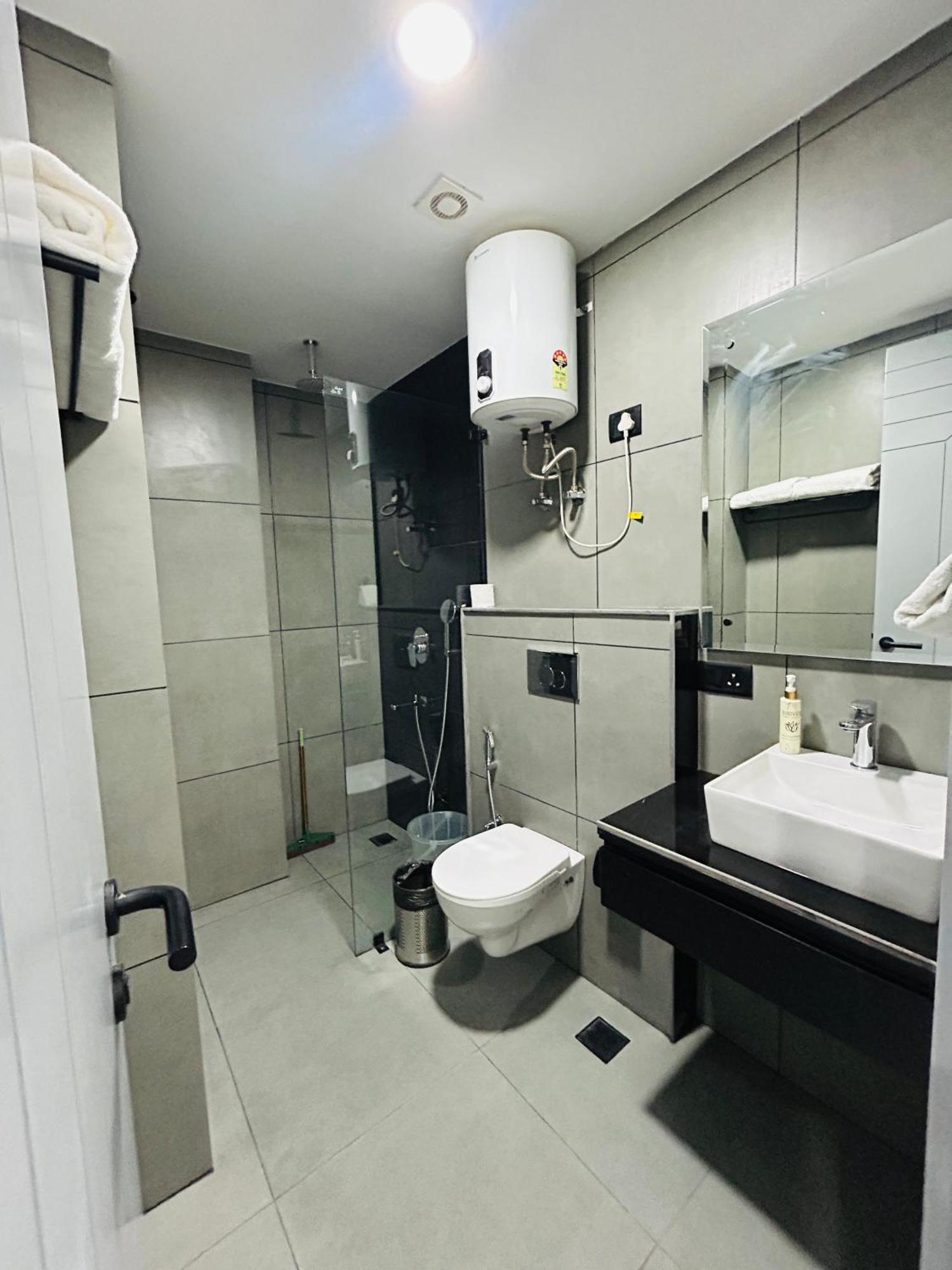 Hotel Bedchambers Serviced Apartment, Golf Course, 3*