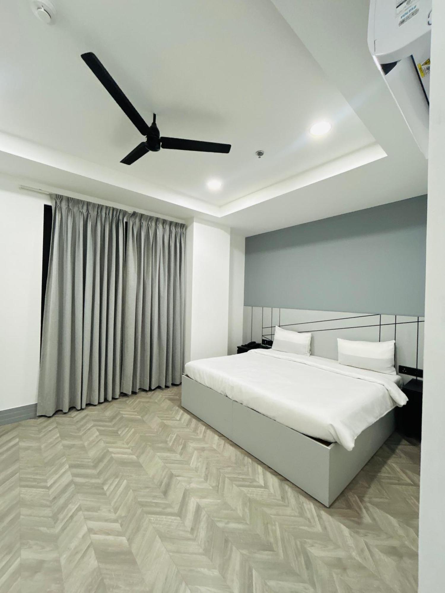 Hotel Bedchambers Serviced Apartment, Golf Course, 3*
