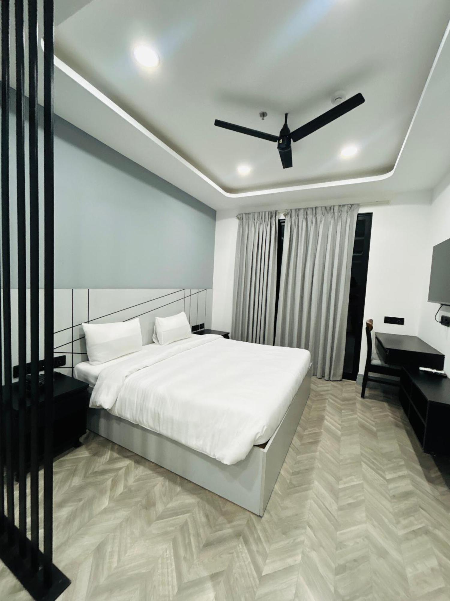 Bedchambers Serviced Apartment, Golf Course, 3*