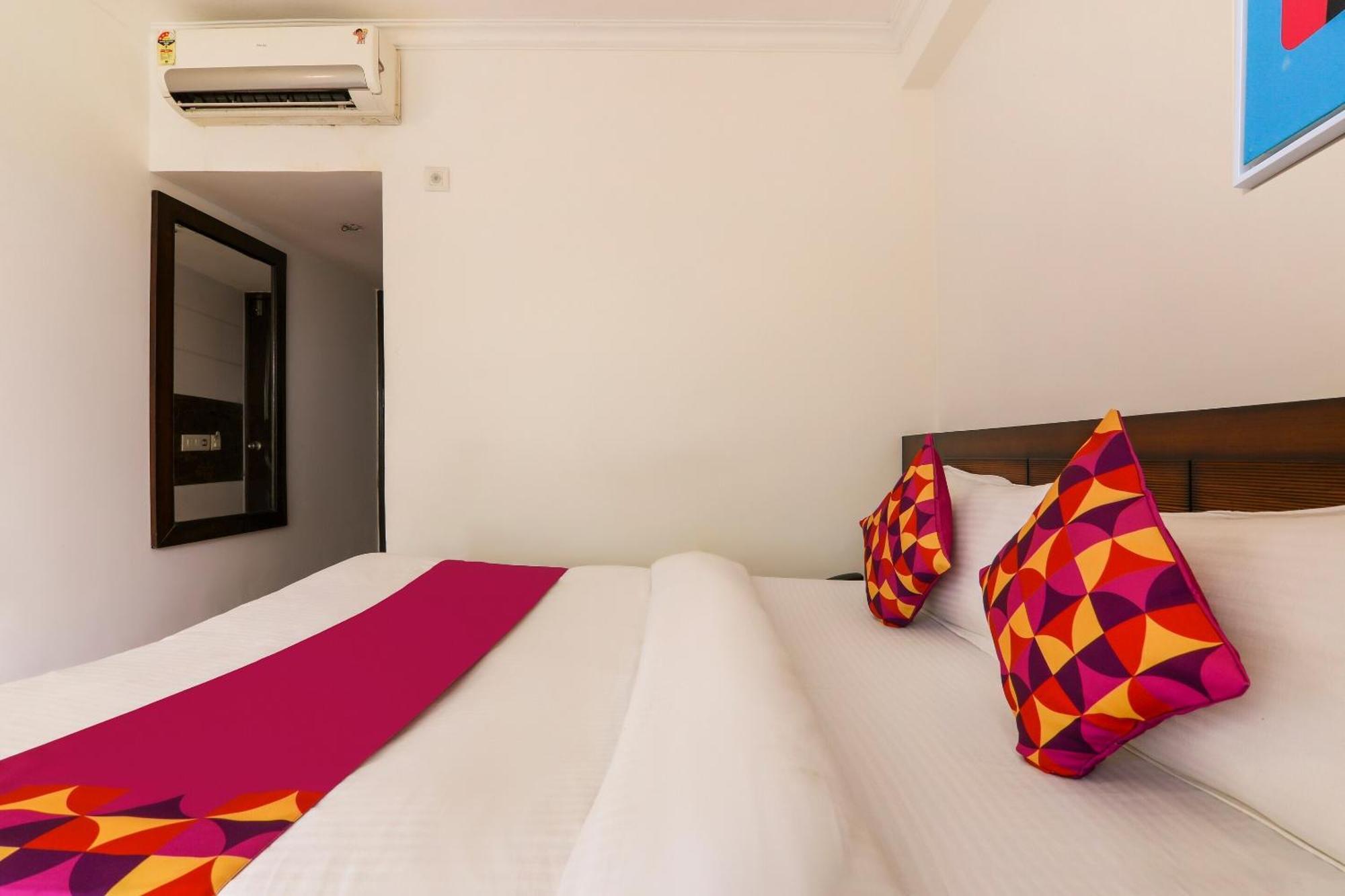 Hotel O Sky Near Inox Dreamz