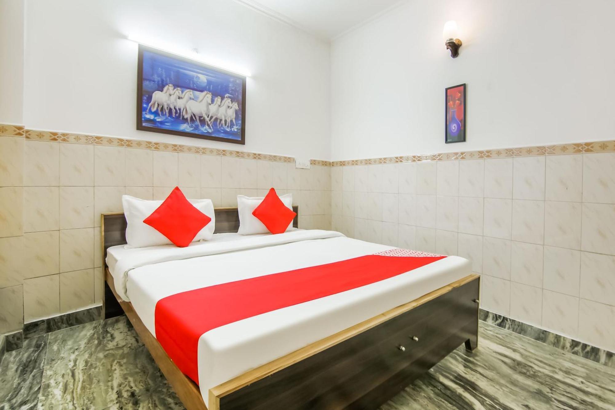 Sapna Hotel Gurgaon
