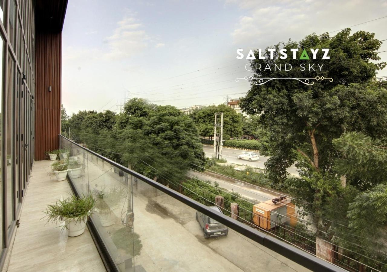 Saltstayz Select - Unitech Cyber Park Gurgaon