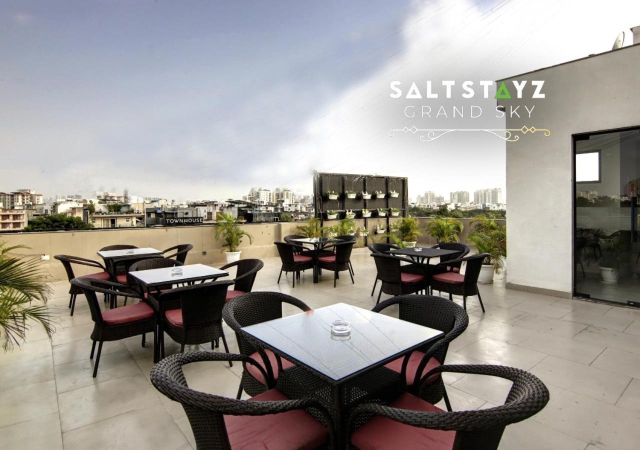 Saltstayz Select - Unitech Cyber Park Hotel 4*