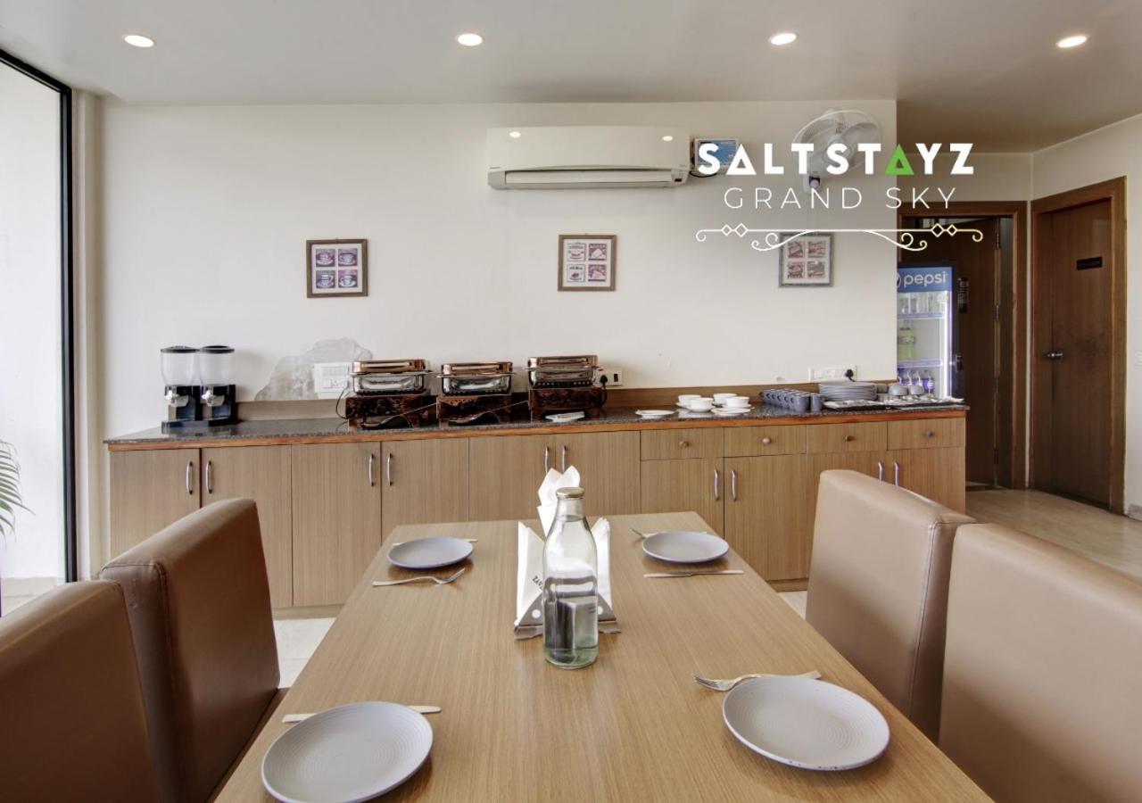 Saltstayz Select - Unitech Cyber Park Gurgaon