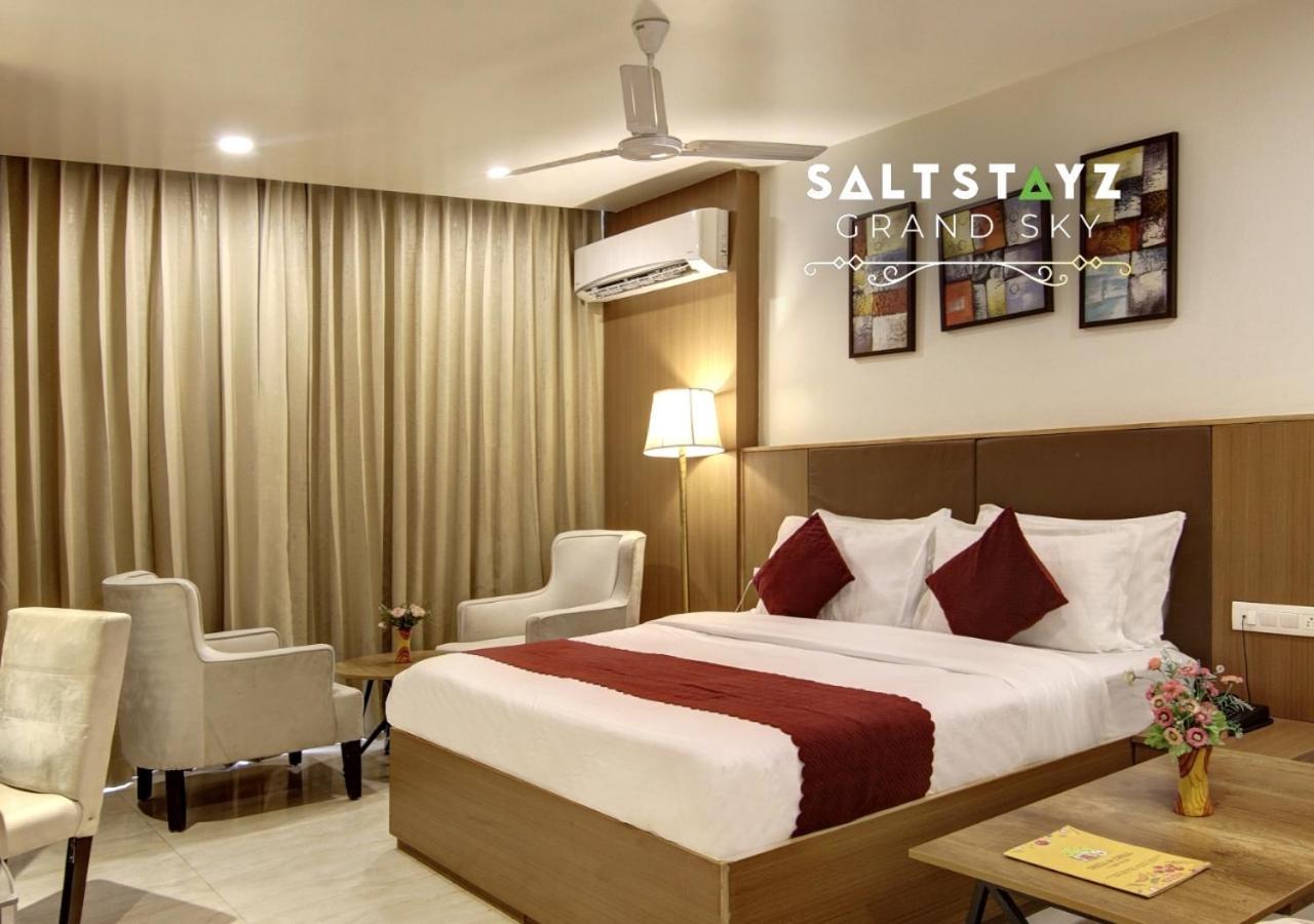 Hotel Saltstayz Select - Unitech Cyber Park 4*