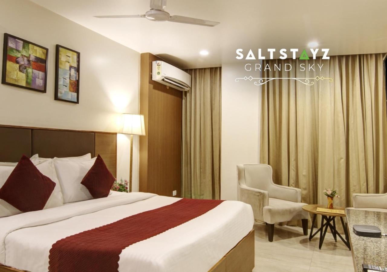 Saltstayz Select - Unitech Cyber Park Hotel 4*