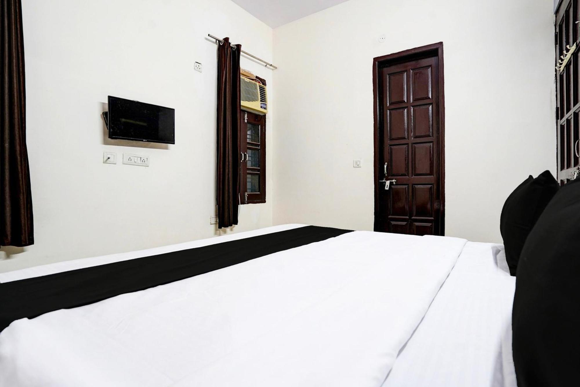 Super O Shubham Hotel Gurgaon