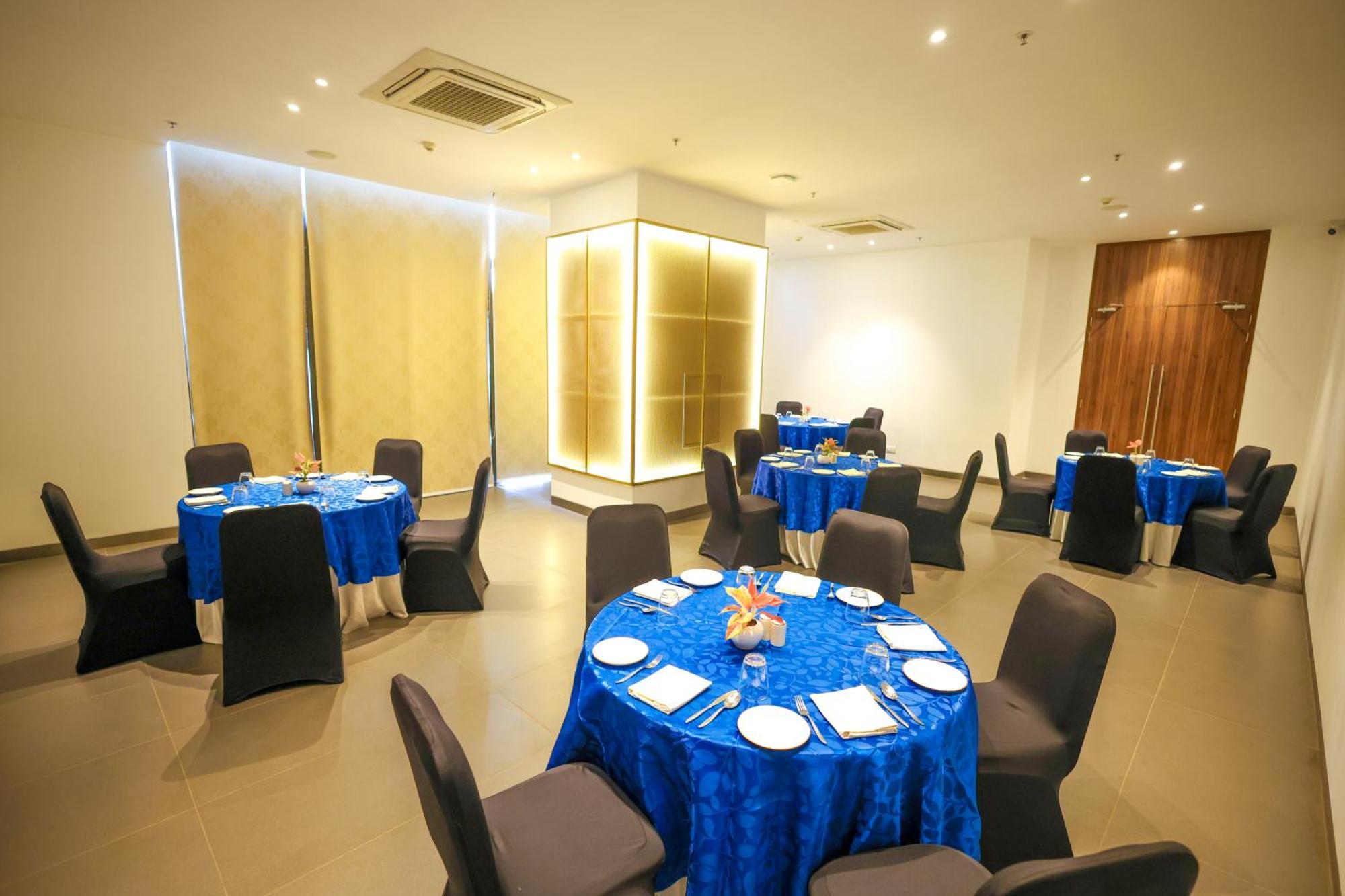 Rhythm Gurugram & Suites, Sohna Road 4*