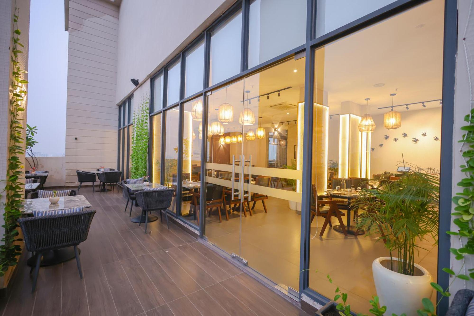 Hotel Rhythm Gurugram & Suites, Sohna Road Gurgaon