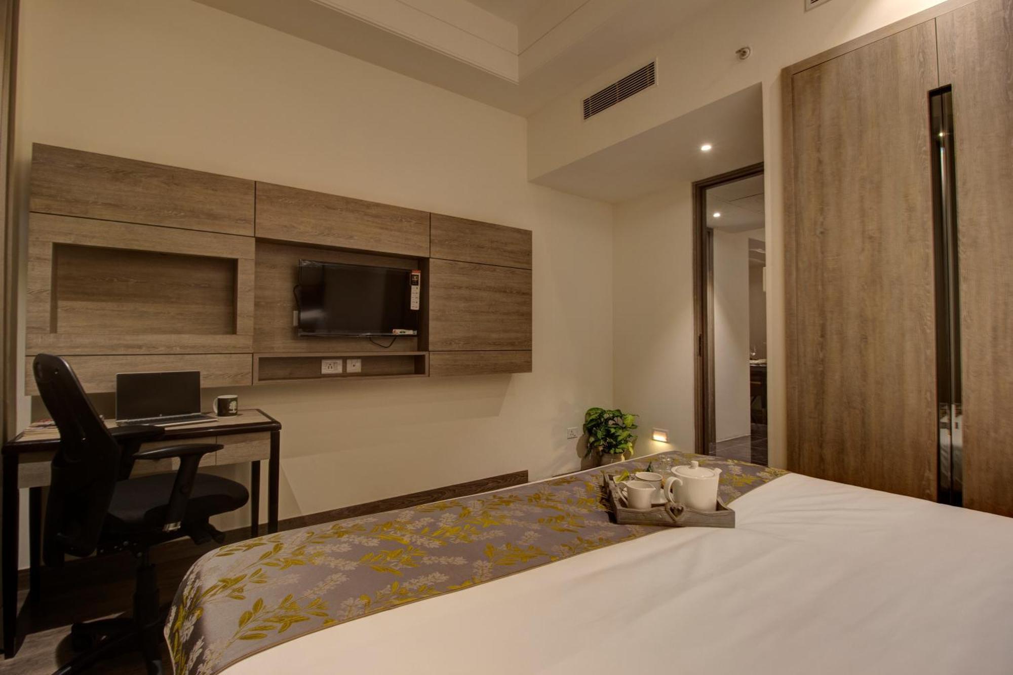 Rhythm Gurugram & Suites, Sohna Road Hotel 4*