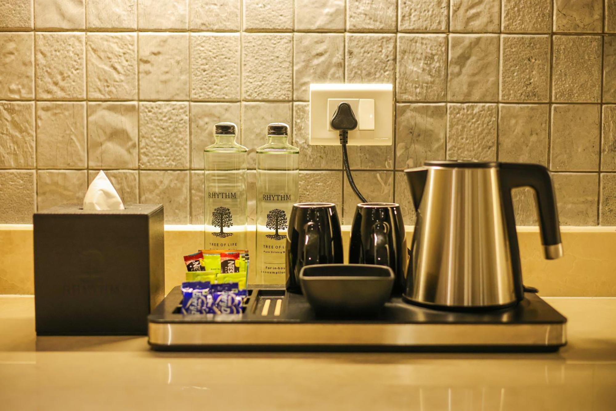 Hotel Rhythm Gurugram & Suites, Sohna Road 4*