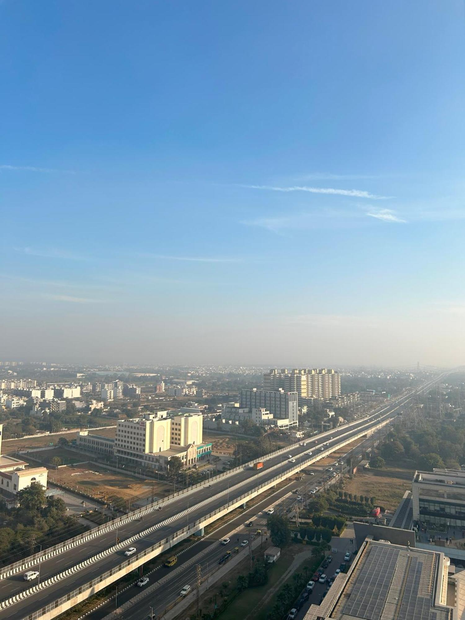 Hotel Rhythm Gurugram & Suites, Sohna Road 4*