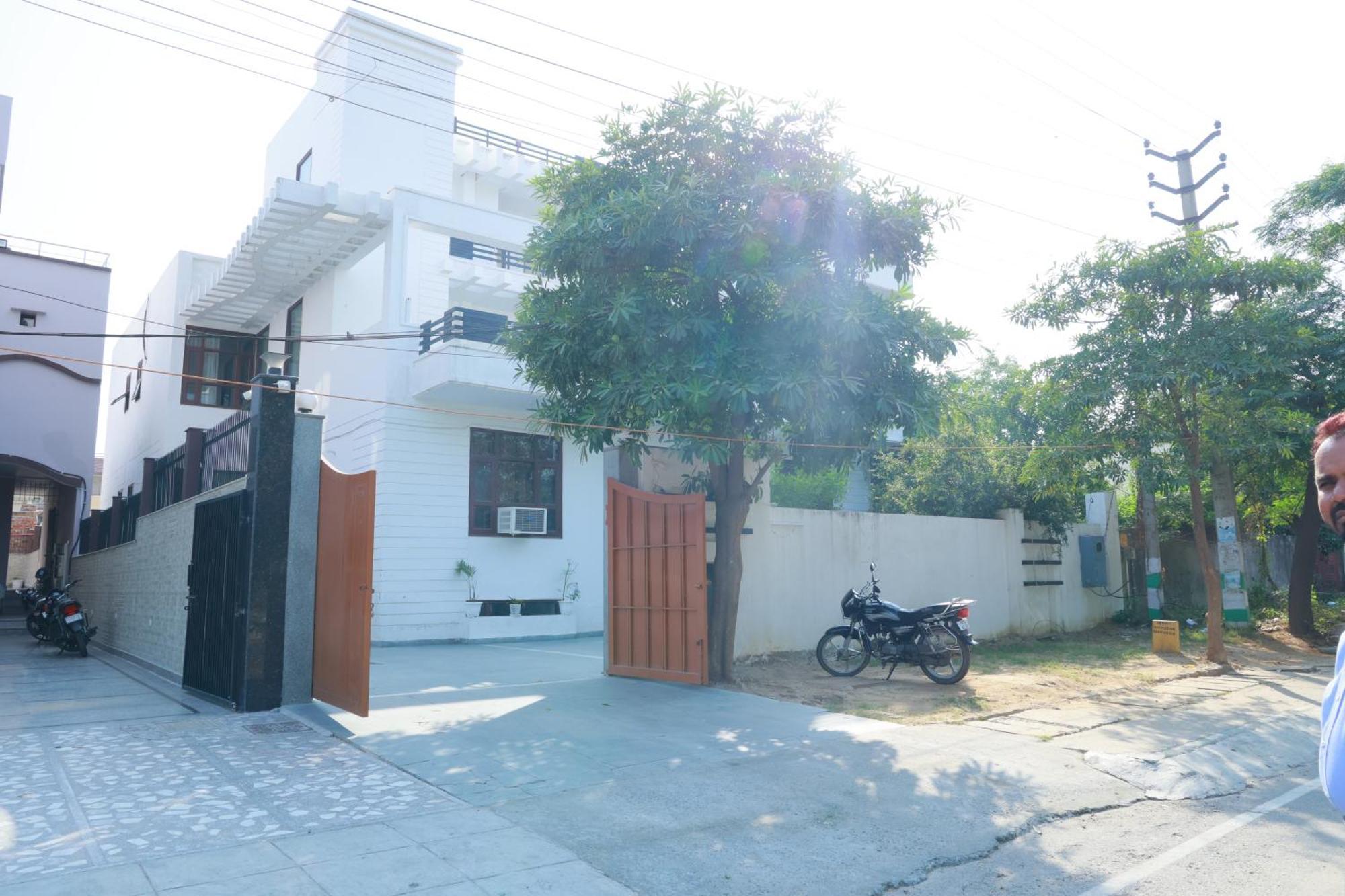 Aravali Residency Guest house