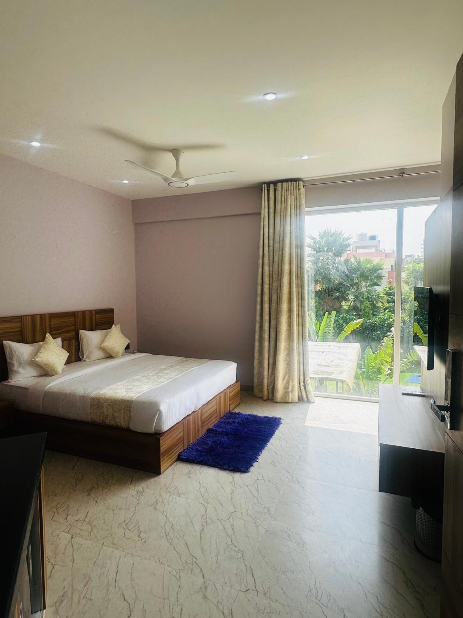 Hotel The Orange 3*