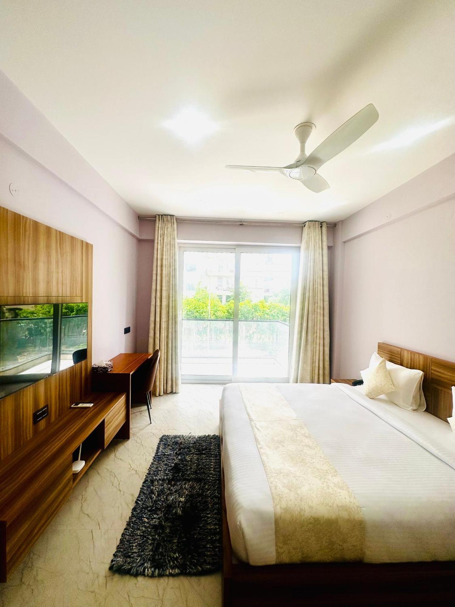 The Orange 3* Gurgaon