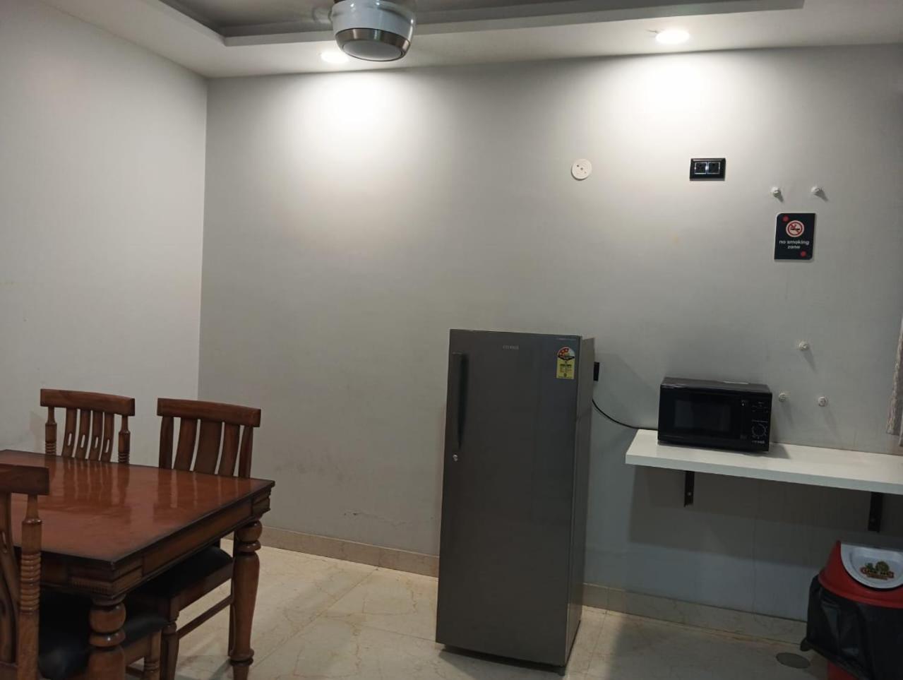 Living Homes Aries-sector 47, Near Park Hospital, Jharsa Road Apartment *