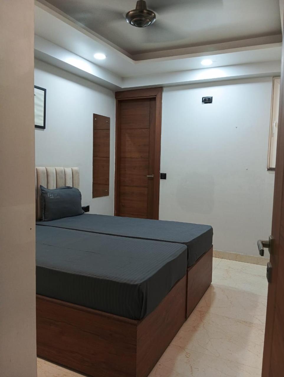 Living Homes Aries-sector 47, Near Park Hospital, Jharsa Road *