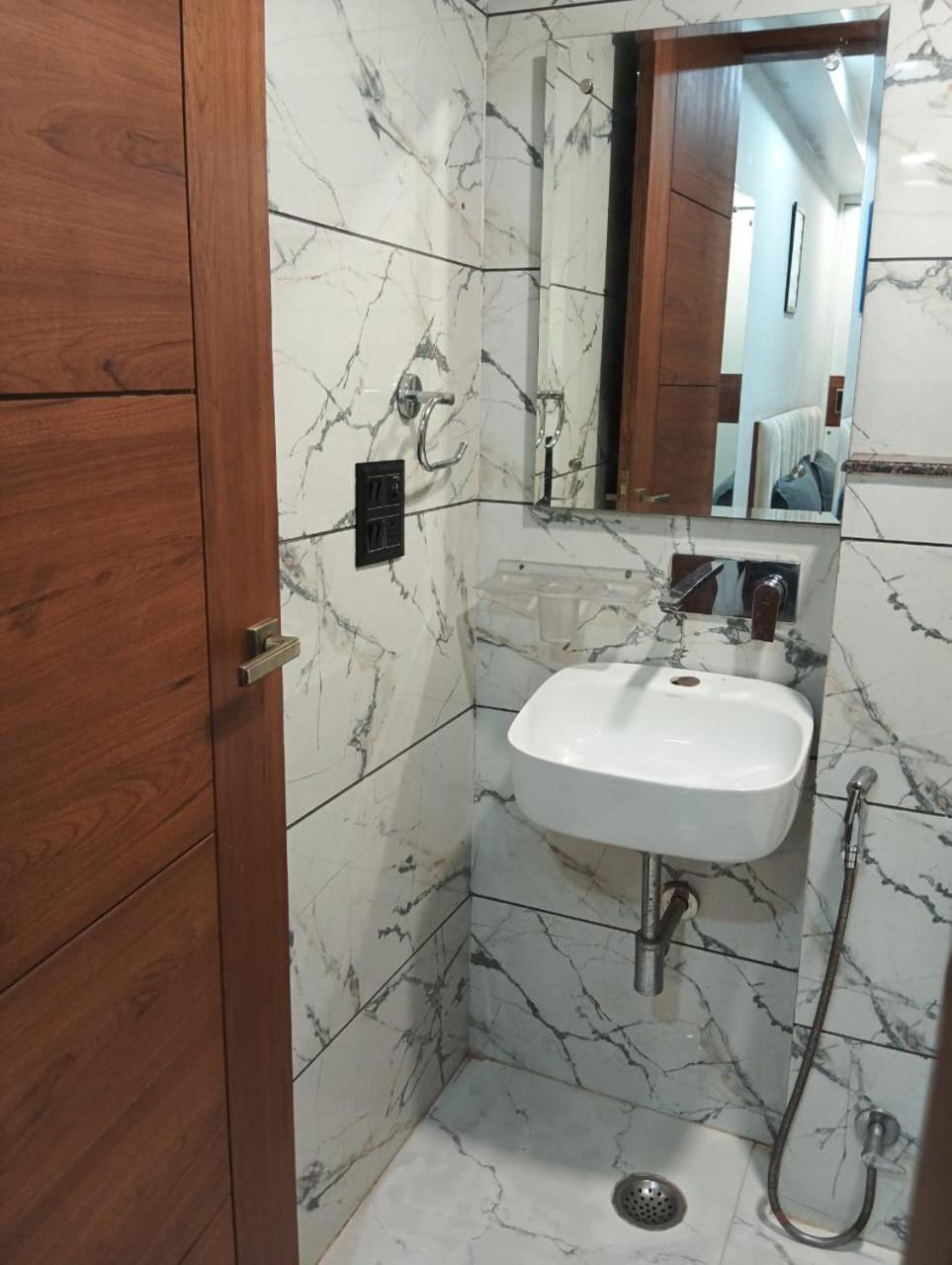 Living Homes Aries-sector 47, Near Park Hospital, Jharsa Road Gurgaon