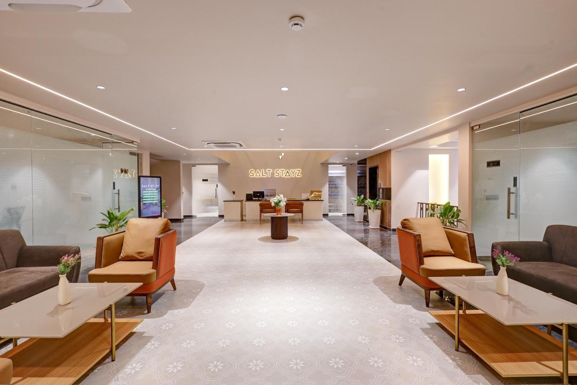 Saltstayz Premier - Golf Course Road & Sector 42 Hotel