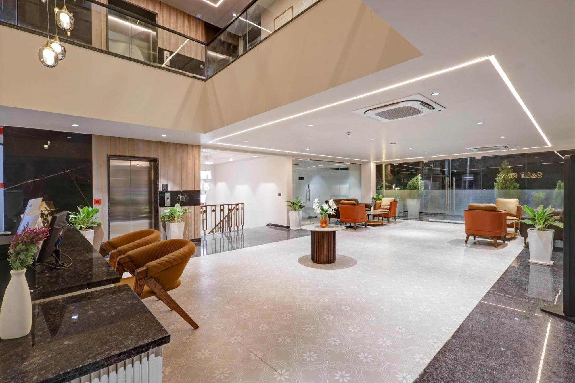 Hotel Saltstayz Premier - Golf Course Road & Sector 42