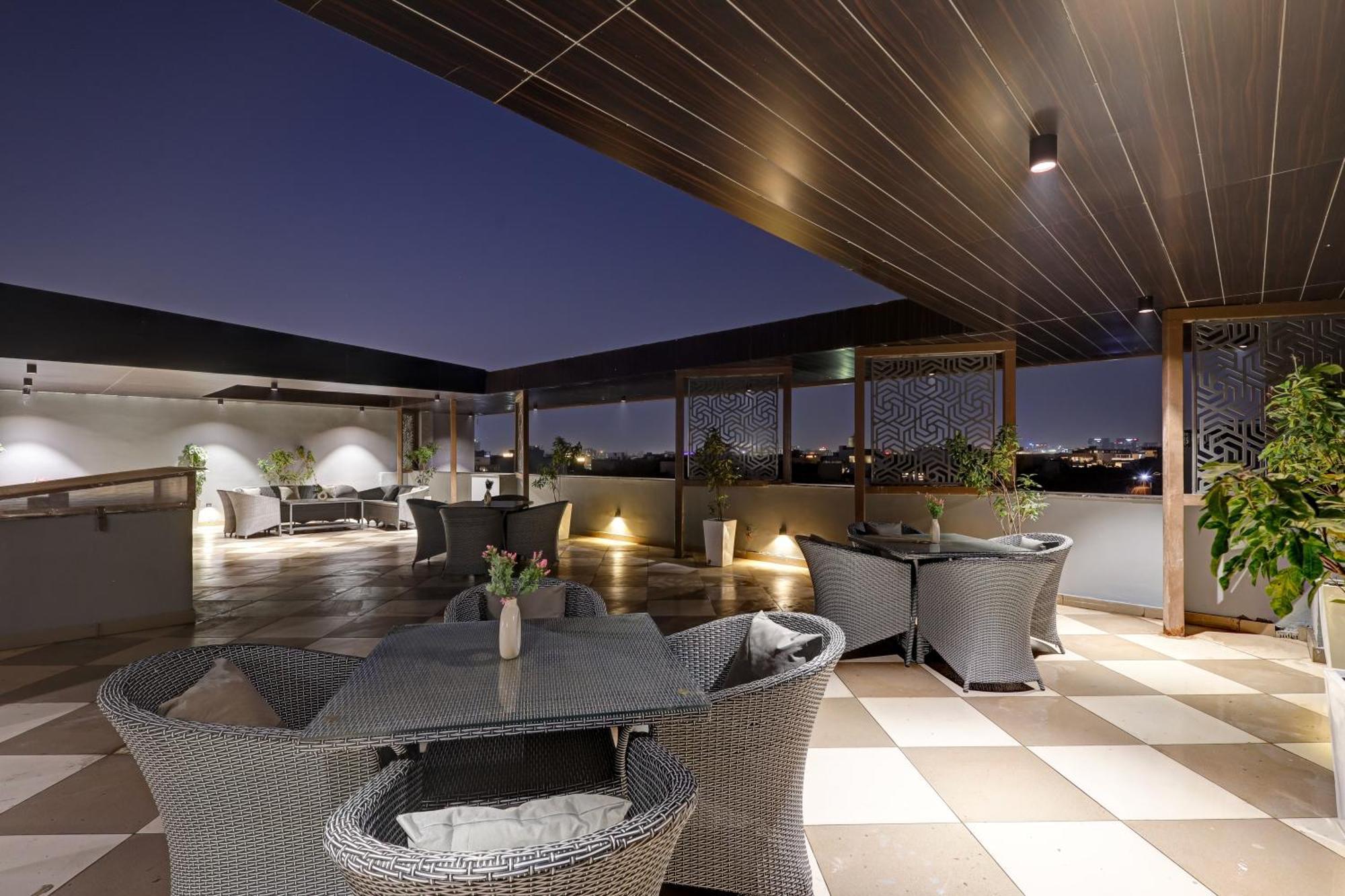 Hotel Saltstayz Premier - Golf Course Road & Sector 42
