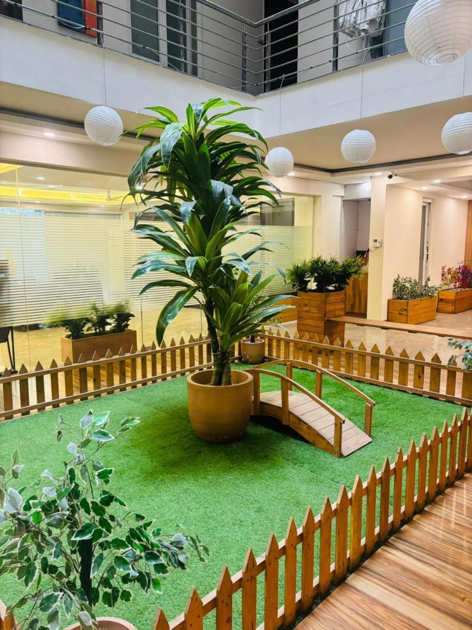 Golf View Suites-golf Course Road