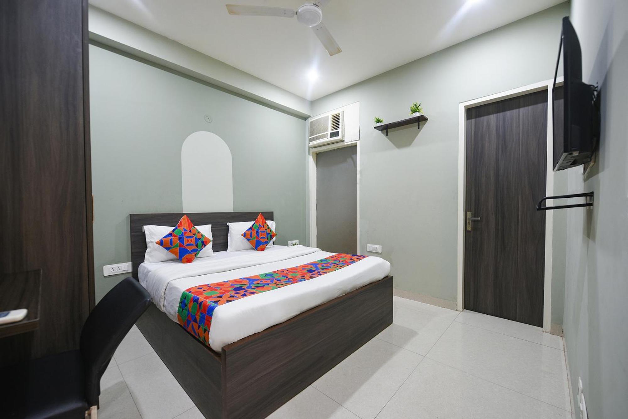 Fabhotel Alpha