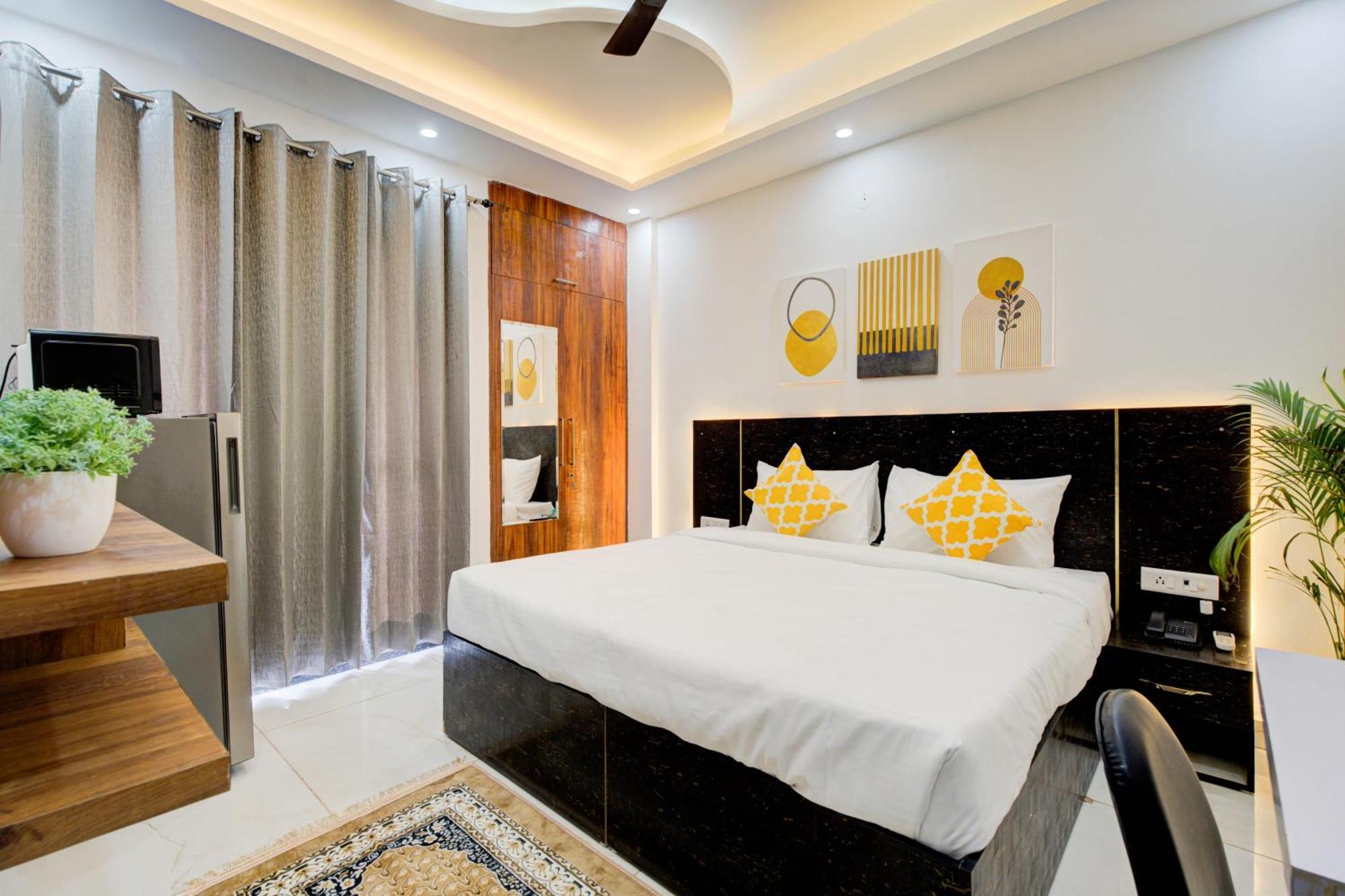 The Empire Studioz Hotel Golf Course Road Studio With Kitchen & Balcony One Horizon Center Paras Hospital Cyber City 3* Gurgaon