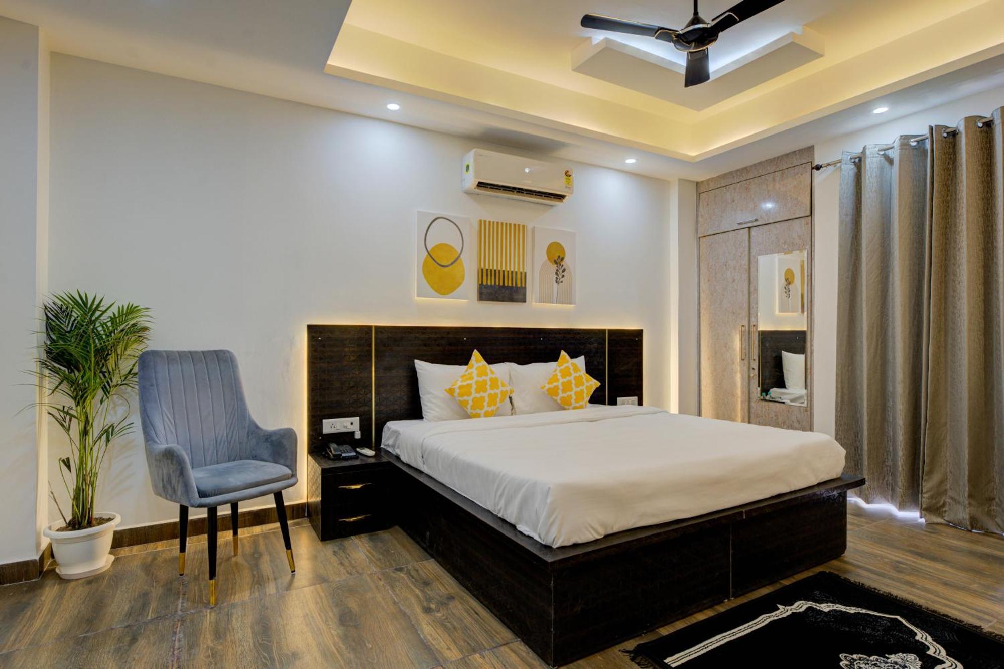 The Empire Studioz Hotel Golf Course Road Studio With Kitchen & Balcony One Horizon Center Paras Hospital Cyber City 3* Gurgaon