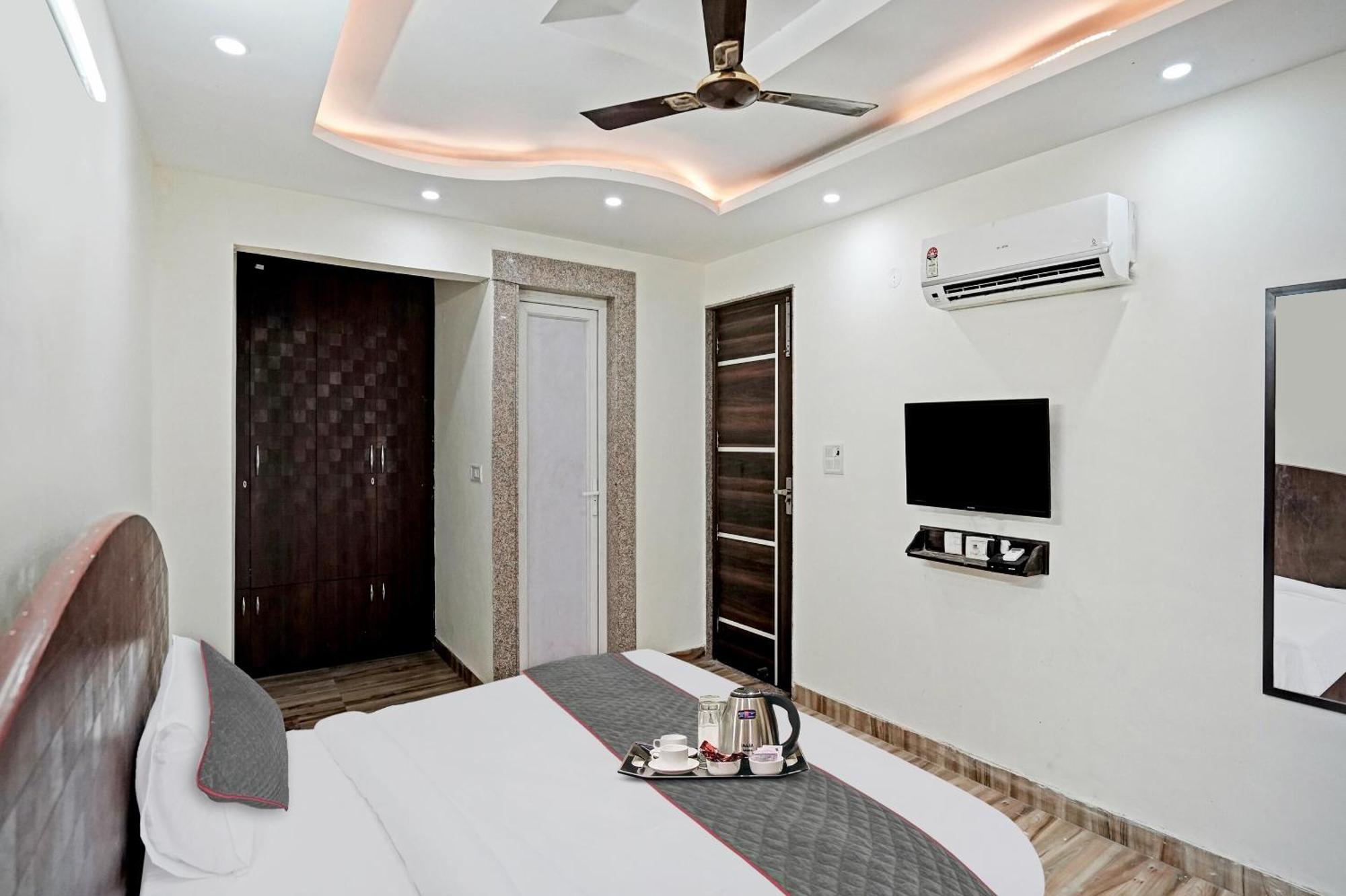 Townhouse 1135 Bellmore Hotel Gurgaon