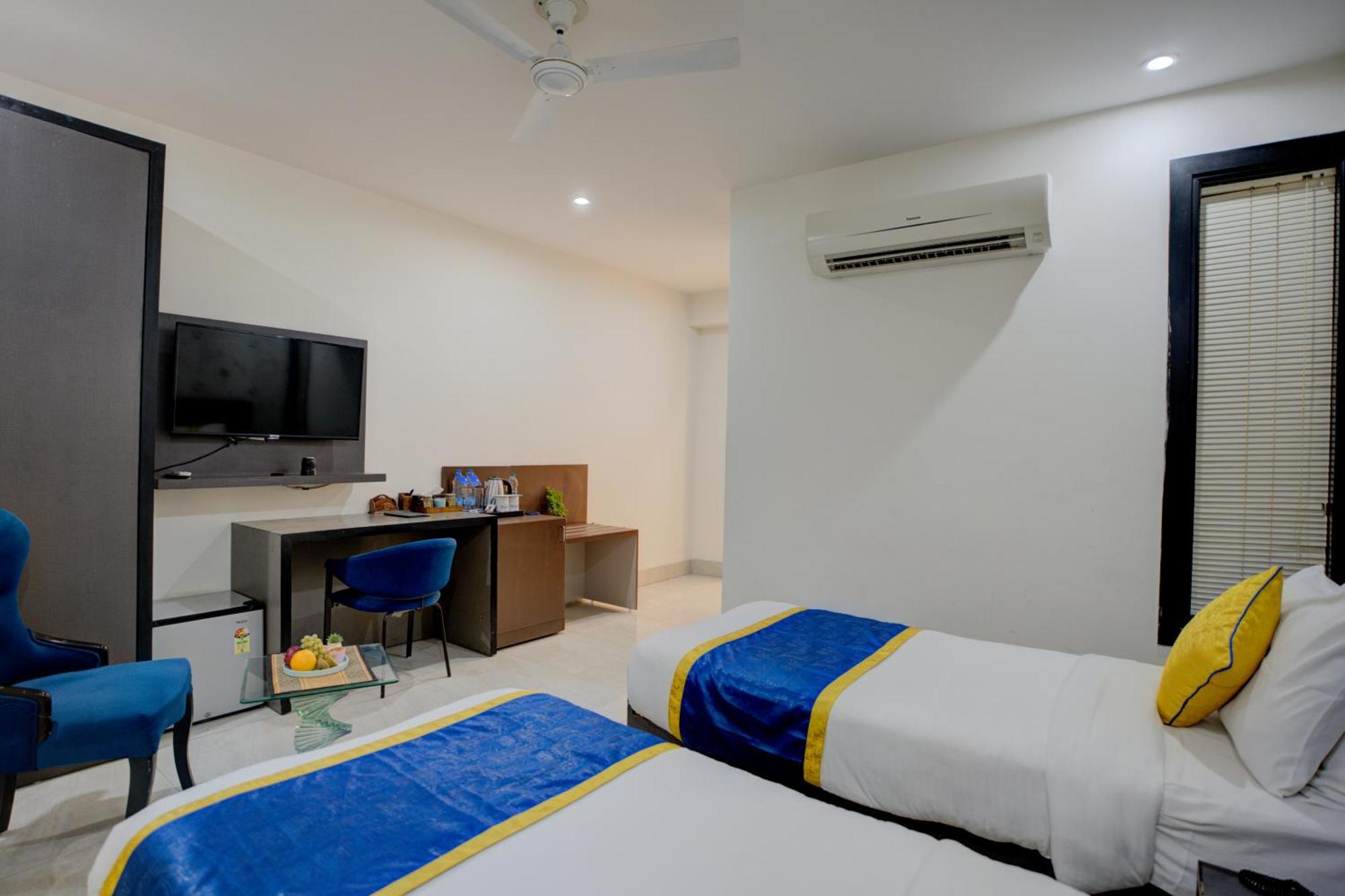 Blueneck Sec 40 Unitech Cyber Park Gurugram Hotel