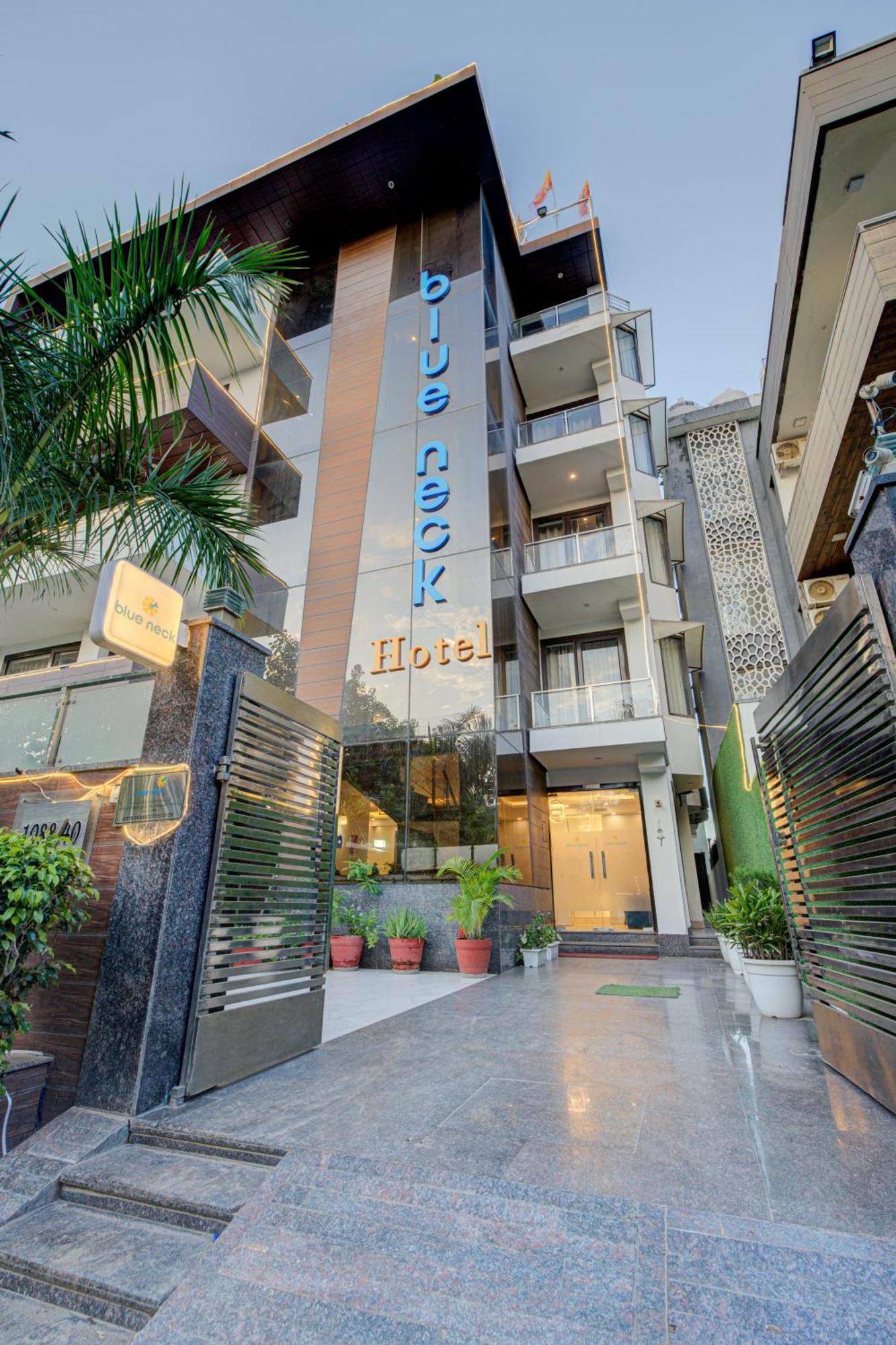 Blueneck Sec 40 Unitech Cyber Park Gurugram Hotel
