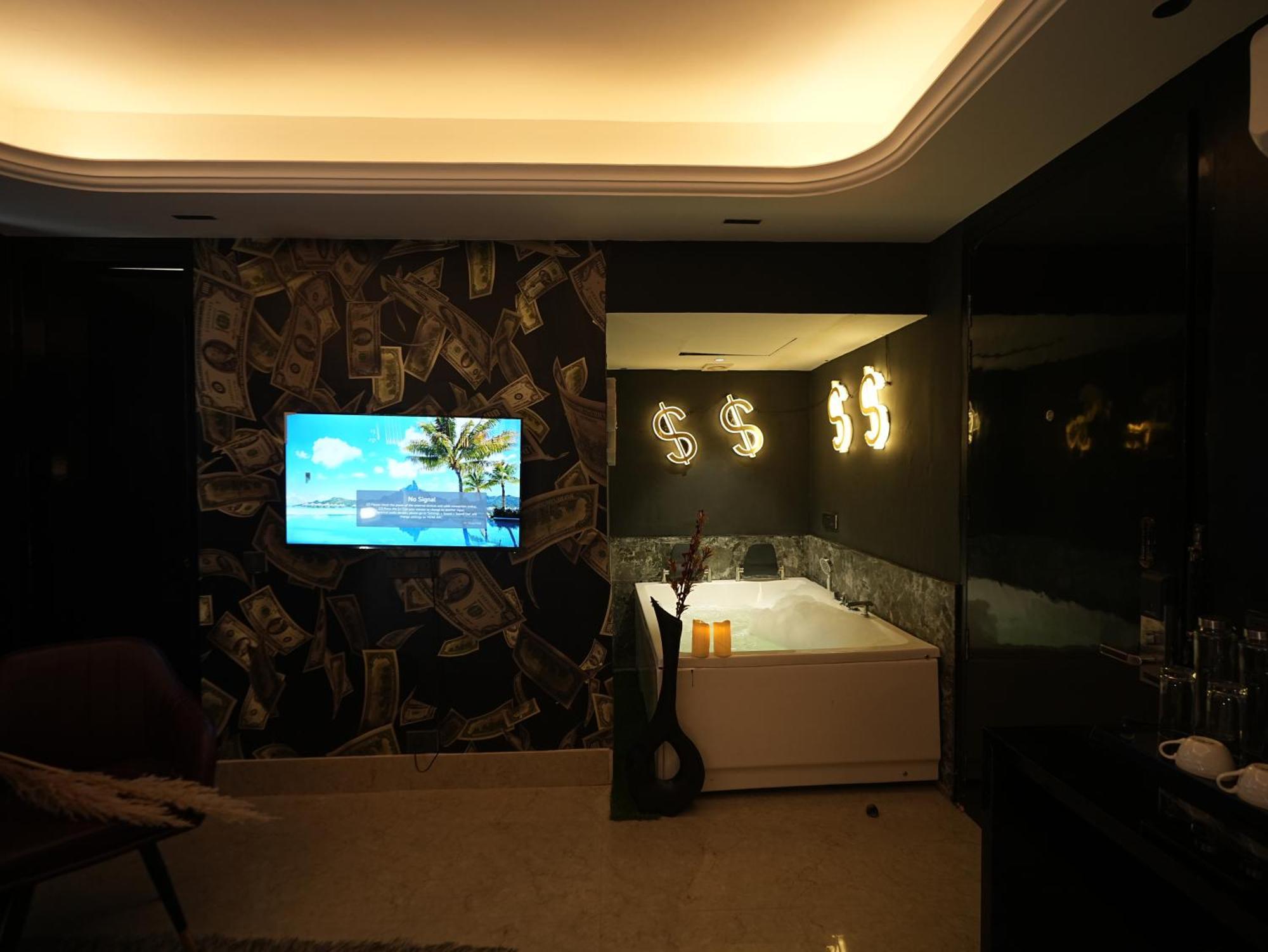 Orsom Elite Aparthotel Gurgaon