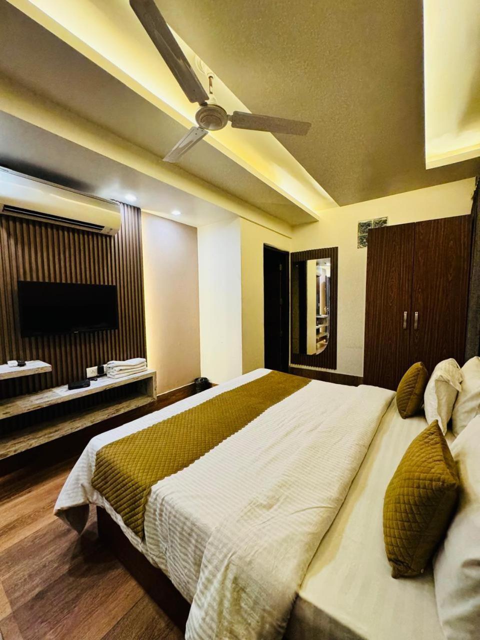 Dayal Regency, Shushant Lok Sector 29, Near Fortis Hospital Gurgaon
