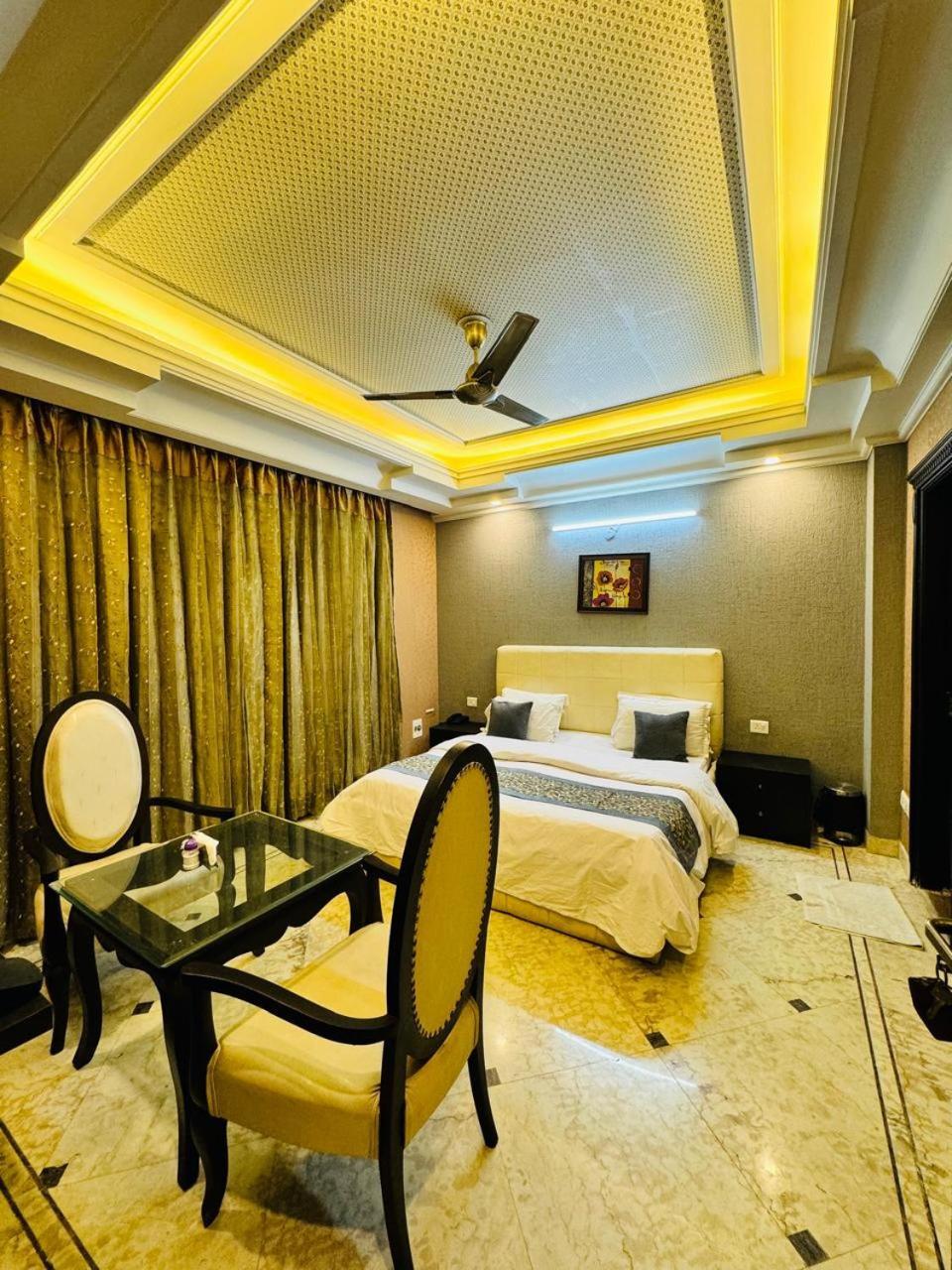 Dayal Regency, Shushant Lok Sector 29, Near Fortis Hospital 3* Gurgaon