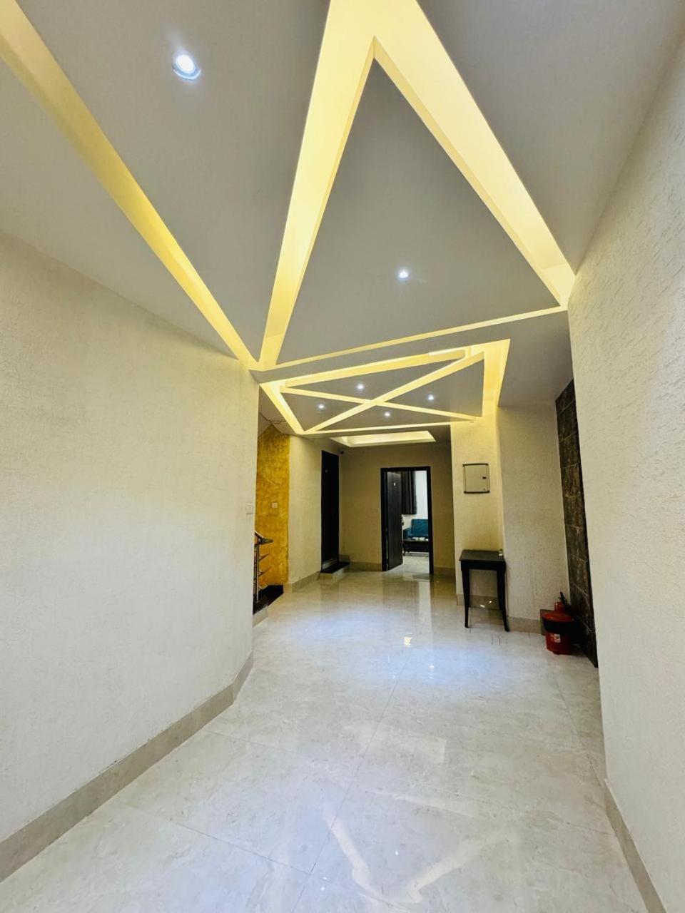 Dayal Regency, Shushant Lok Sector 29, Near Fortis Hospital Hotel 3*