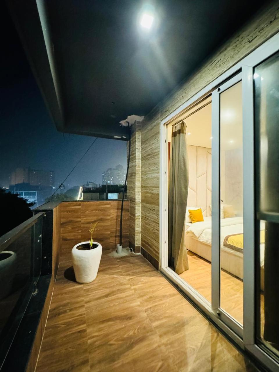 Dayal Regency, Shushant Lok Sector 29, Near Fortis Hospital Hotel