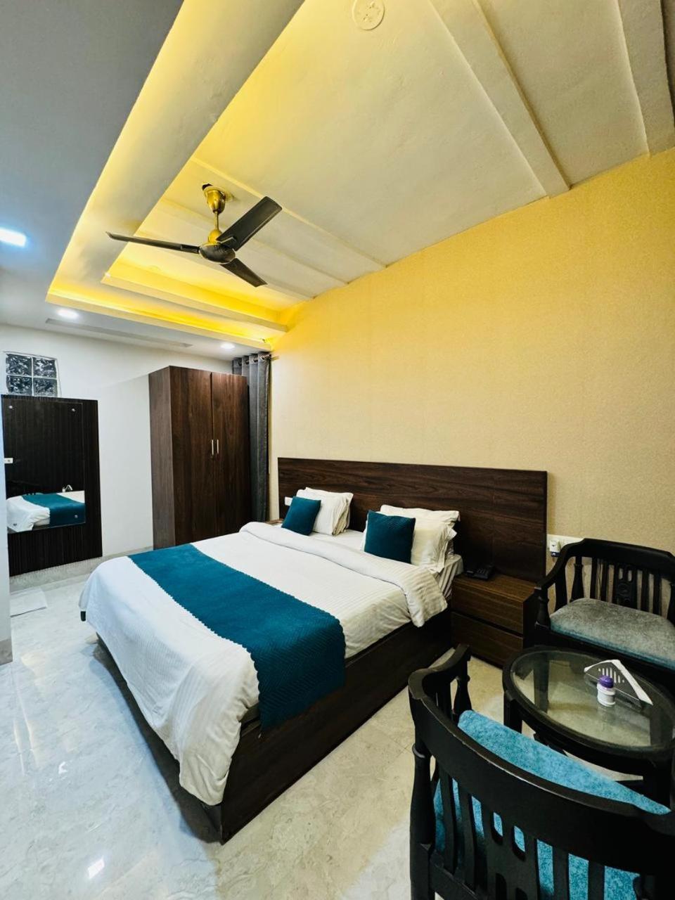 Dayal Regency, Shushant Lok Sector 29, Near Fortis Hospital Hotel 3*