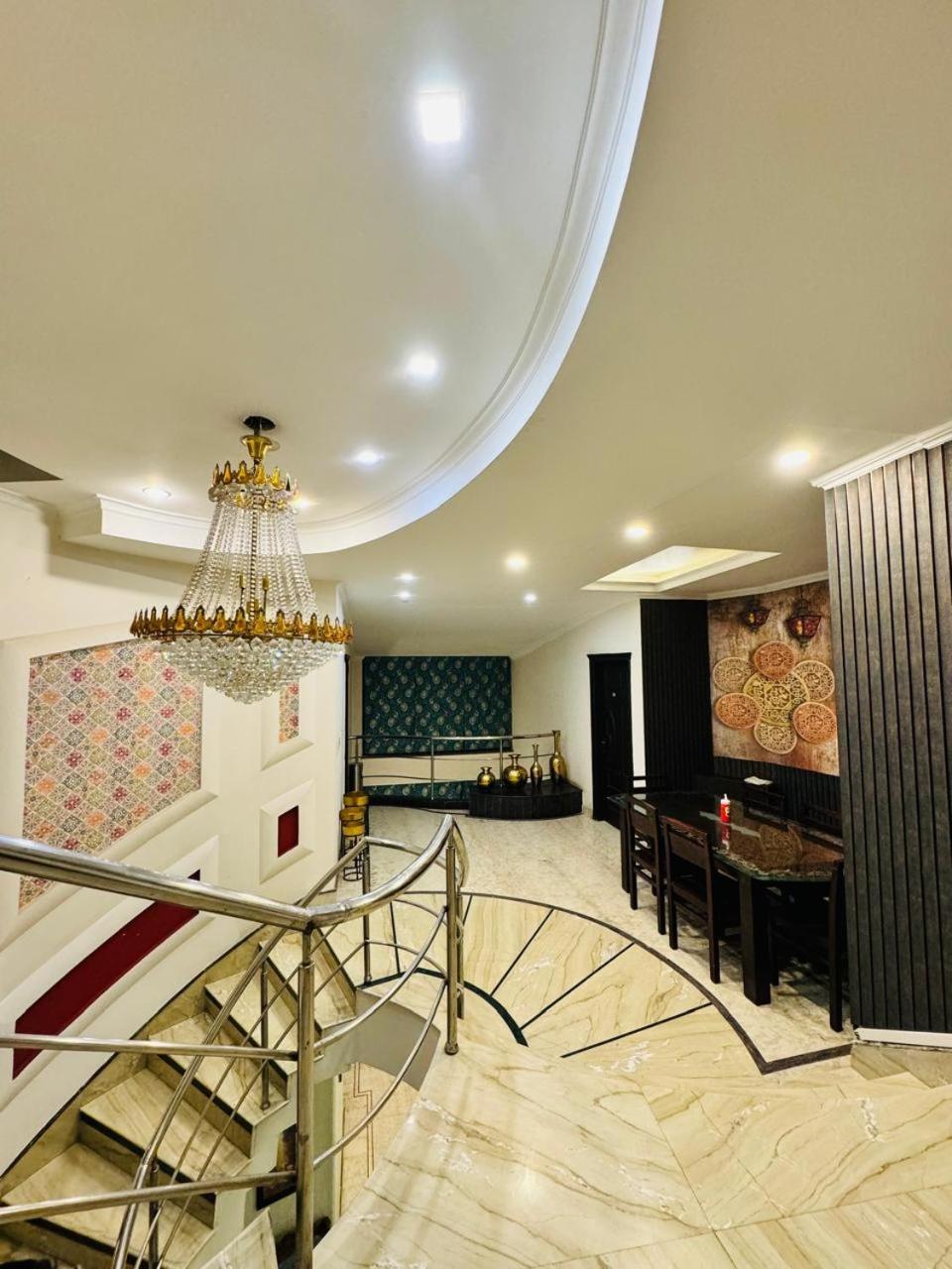 Dayal Regency, Shushant Lok Sector 29, Near Fortis Hospital