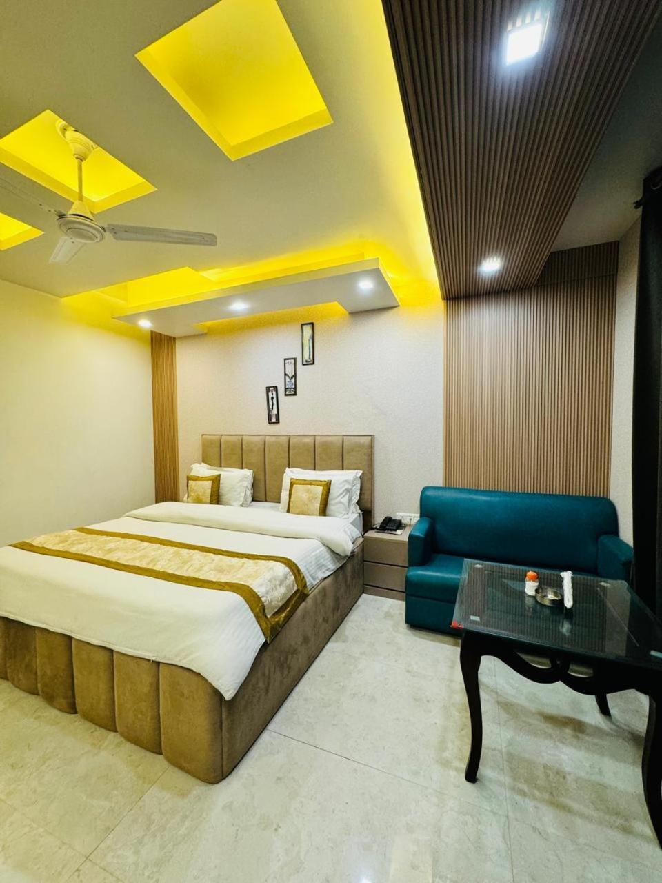 Dayal Regency, Shushant Lok Sector 29, Near Fortis Hospital Hotel Gurgaon