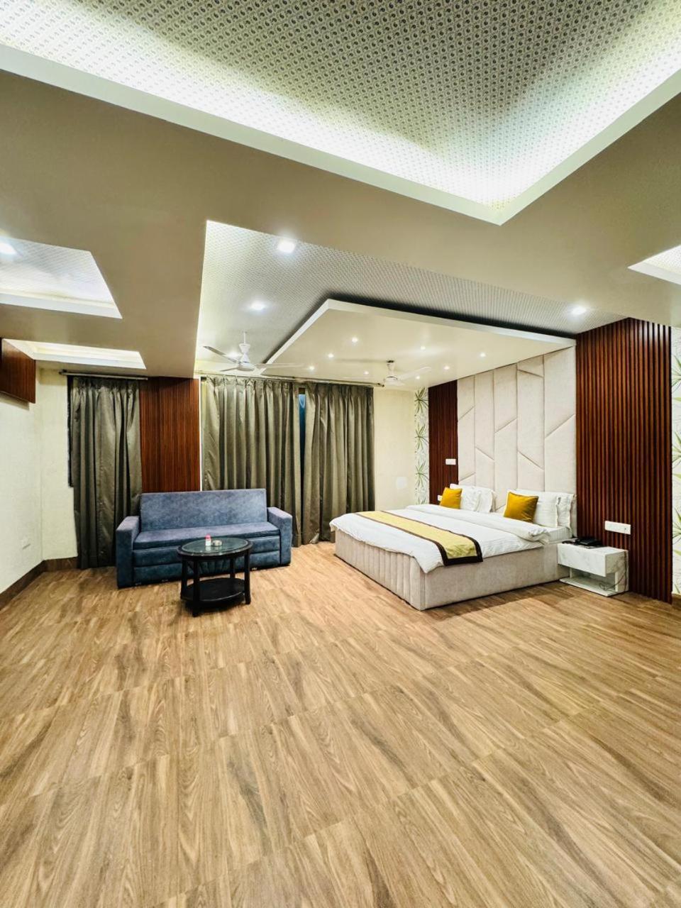 Dayal Regency, Shushant Lok Sector 29, Near Fortis Hospital Gurgaon