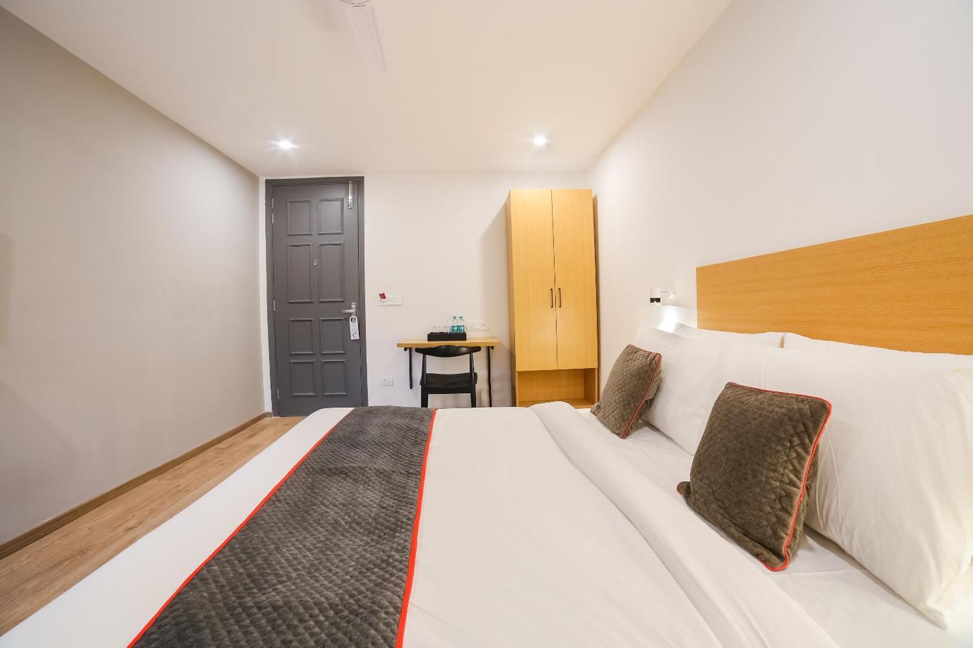 Hotel Super Townhouse Near Appu Ghar 4*
