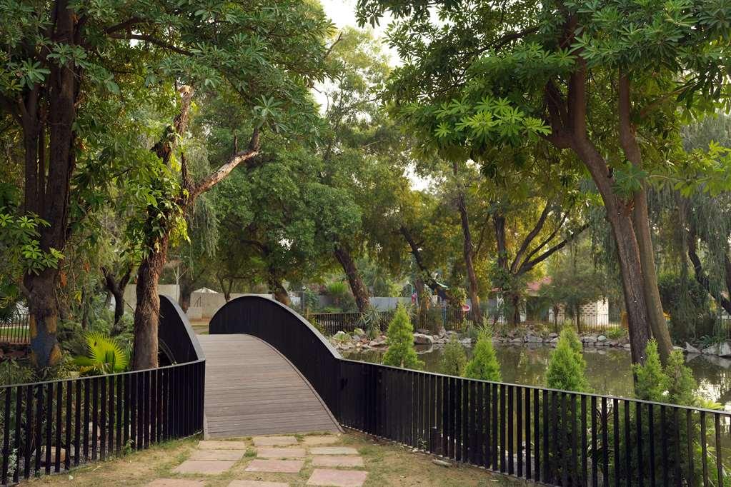 Resort Western Country Club Gurgaon