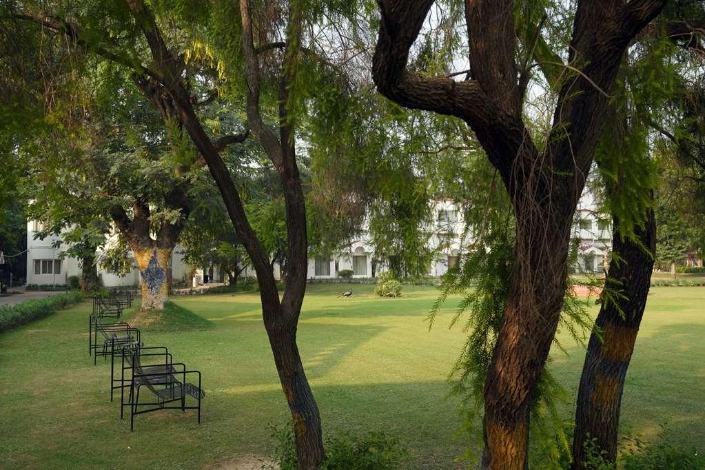 Western Country Club 4*