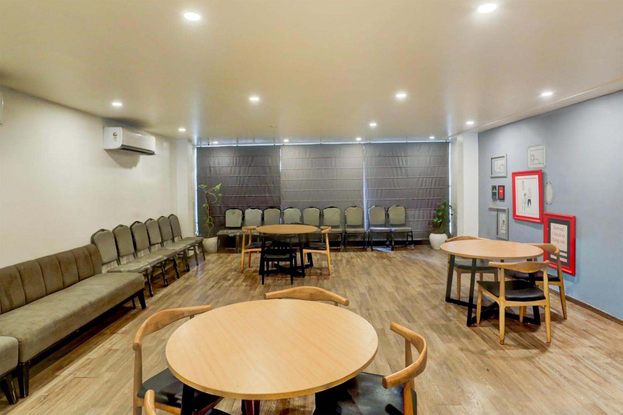 Hotel Townhouse Sector 57 Near Hong Kong Bazaar Gurgaon